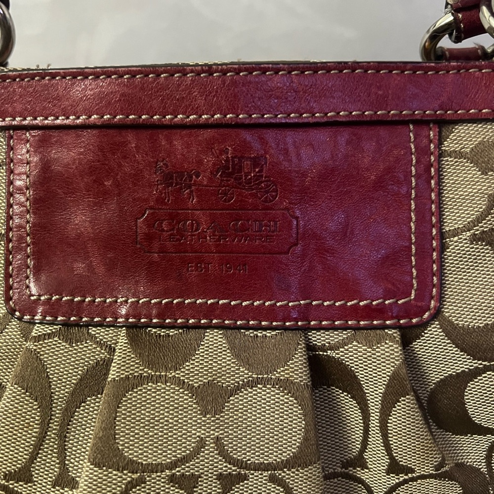 Coach shoulder bag - Picture 4 of 11